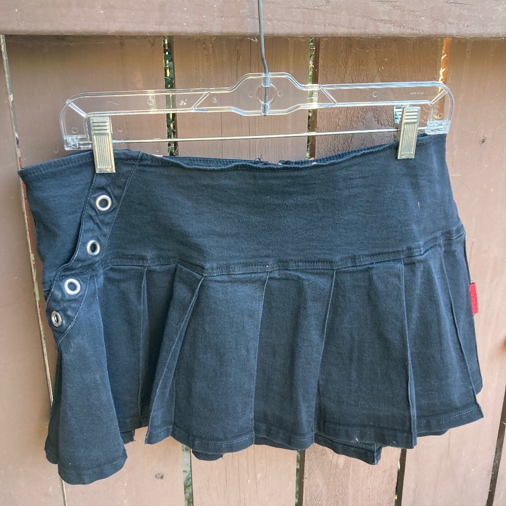 Not perfect Tripp NYC pleated skirt